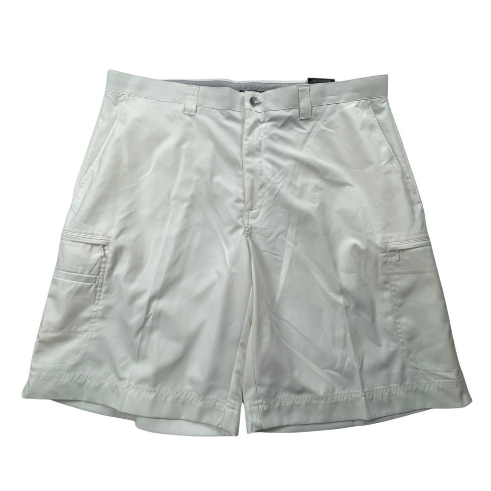 NWT Callaway Mens 40 Golf Shorts Cargo Side Zip Pocket Grip Waistband White Tech